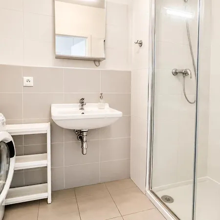 Ac 2 Room Apartment With Terrace, Prievozska